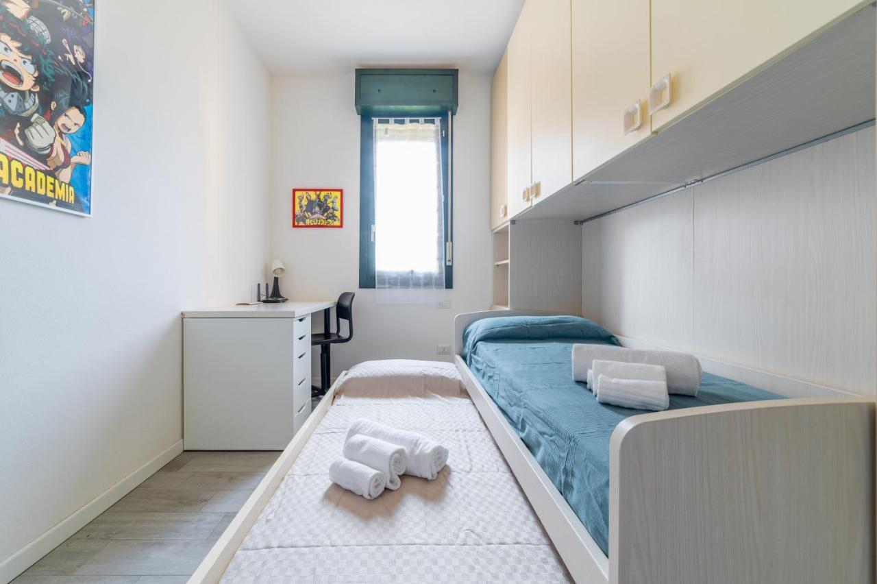 Parma Residential Apartment Con Balcone Exterior foto